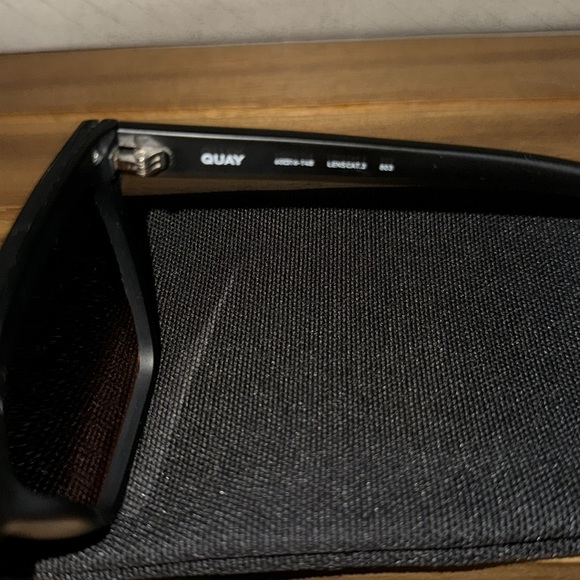 Quay Sunglasses - Picture 3 of 3